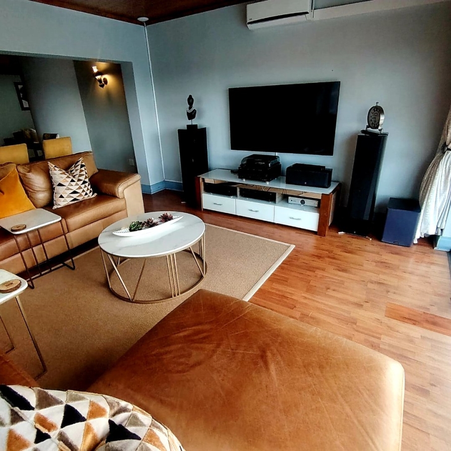 5 Bedroom Property for Sale in Beacon Bay Eastern Cape